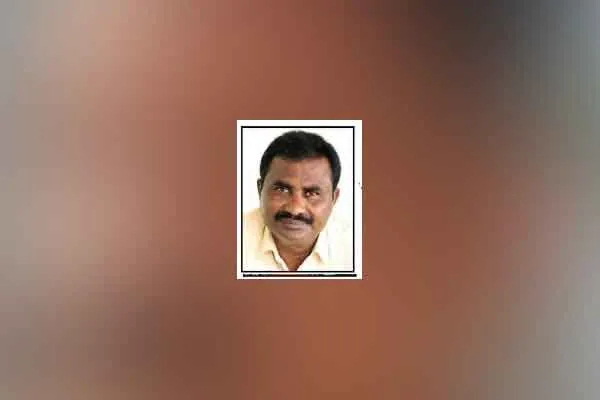 The case of Kodanadu; Three who know the whole secret?