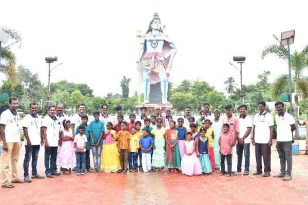 Youth group Baratha Paravaigal in puthukottai 