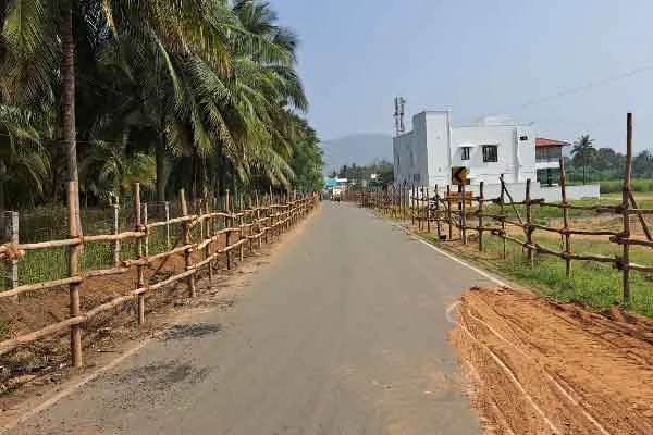 tirupattur people block buses 