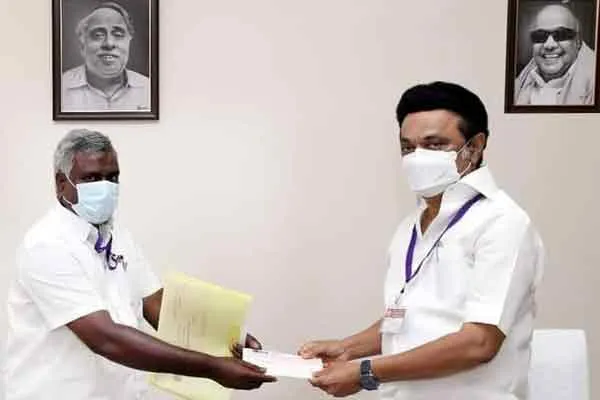 Did the ministers insult the Communist MLA ..!