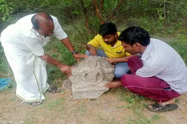 Discovery of the ancient Mahavira sculpture 