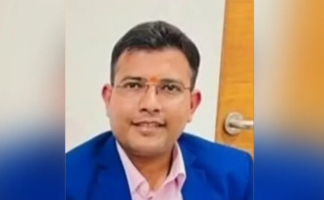 tn Police rushed Delhi arrest BJP executive who spread rumors about North State workers
