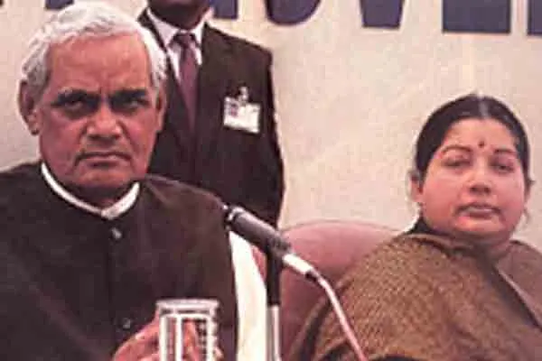 History of Dissolution of Vajpayee regime by Jayalalitha 