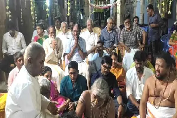 musician Ilayaraja at Tirukkadaiyur temple