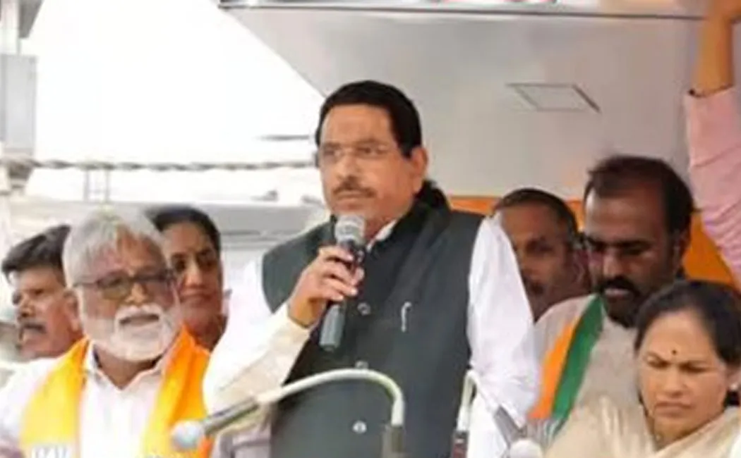 bjp minister pralhad joshi said Not enough electricity That is why the population increased