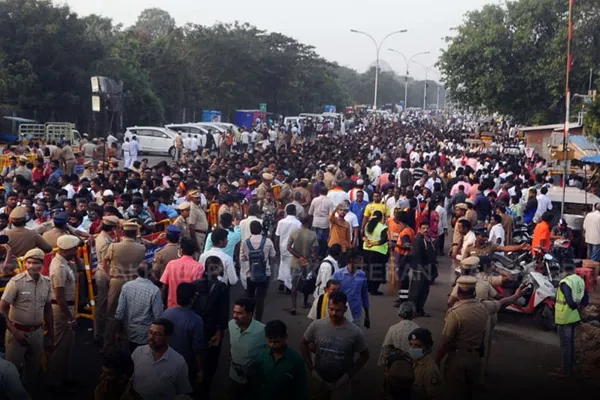 Restrictions on motorists in areas surrounding the theevu thidal