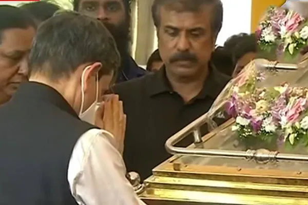 Governor RN Ravi paid tribute to Vijayakanth person