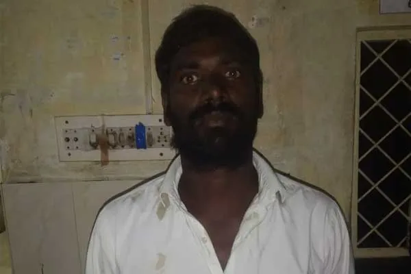 husband incident his wife by drowning her in the ocean waves