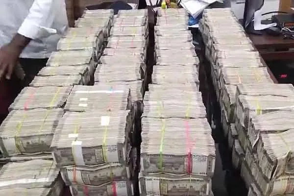 Quarry funds accruing to Nainar Nagendran