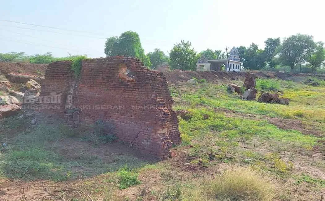 Discovery of the inscription on those who created the pool 