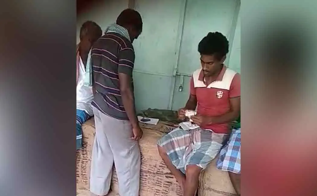 Bribe to farmer for paddy purchase; Dismissal of employee ..!