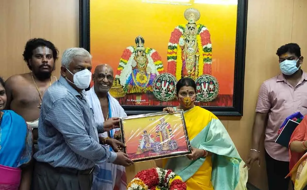 Durga Stalin at Trichy Samayapuram temple!