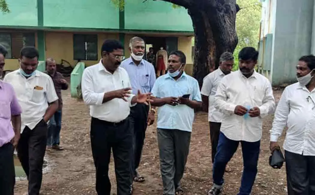 VCK MLA inspects government school 