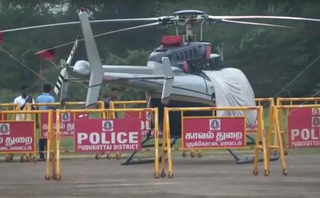 The son who arrived in a helicopter to perform the funeral for his father!