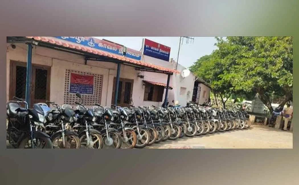 Two wheeler thief arrested Many vehicles confiscated!