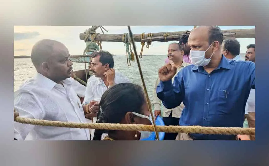 District Collector inspects Rs 38 crore sea face works in Killai municipality