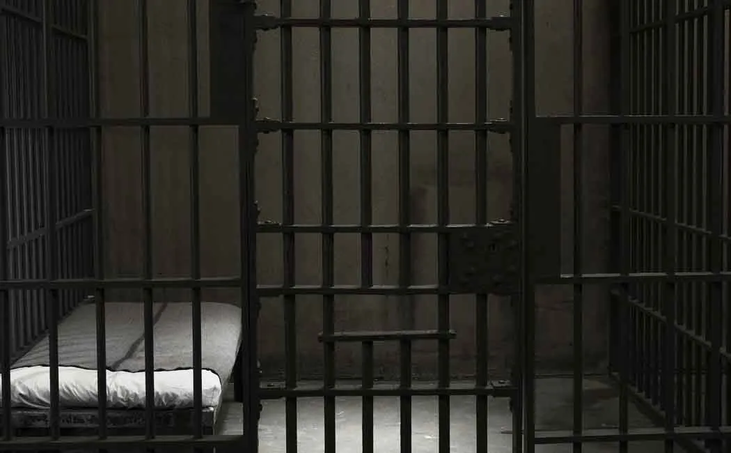 Rowdy jailed for violating probation oath