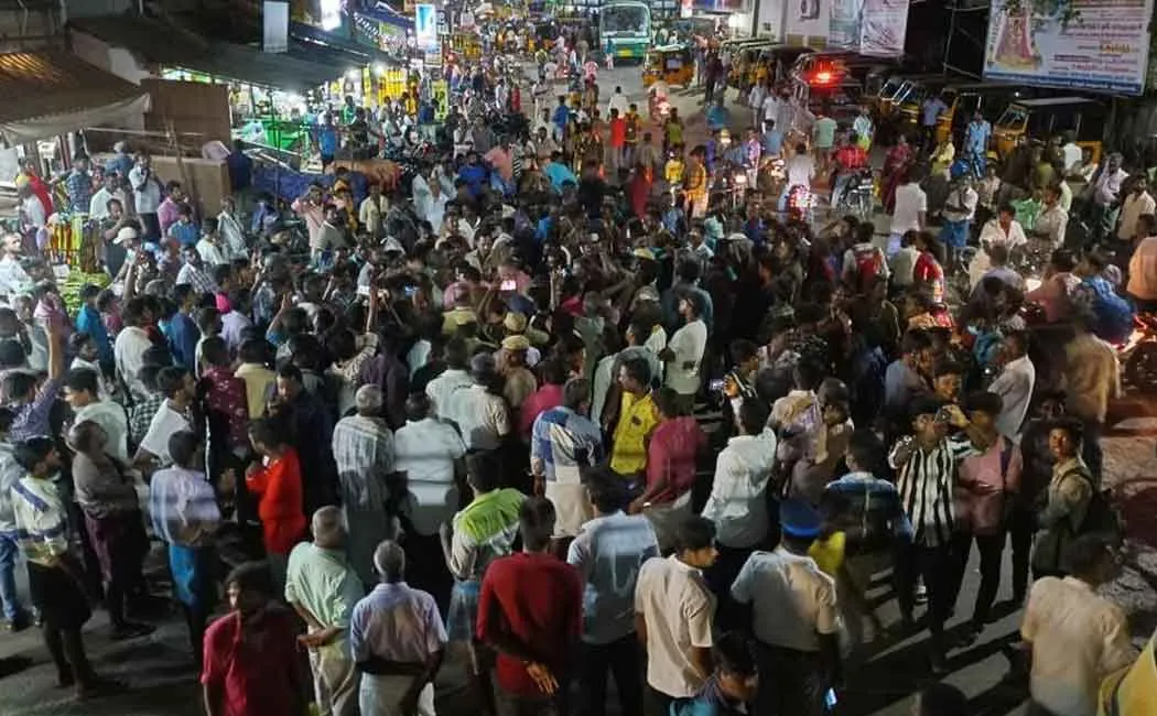  Transport workers struggle not to give way to ambulances!