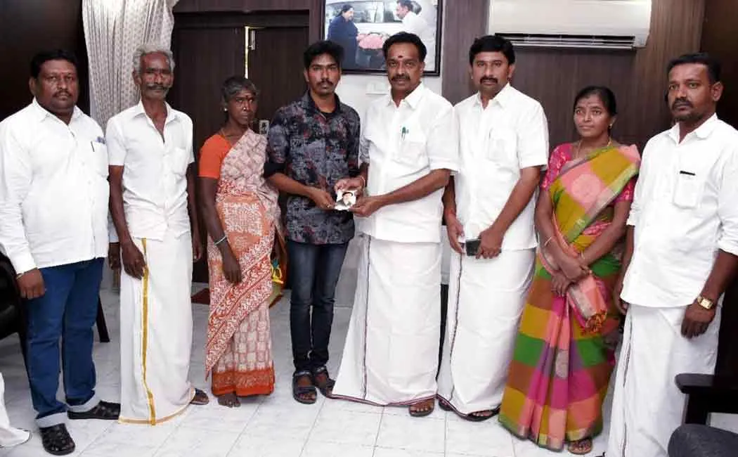 Minister Vijayabaskar assisted in the medical education of the student
