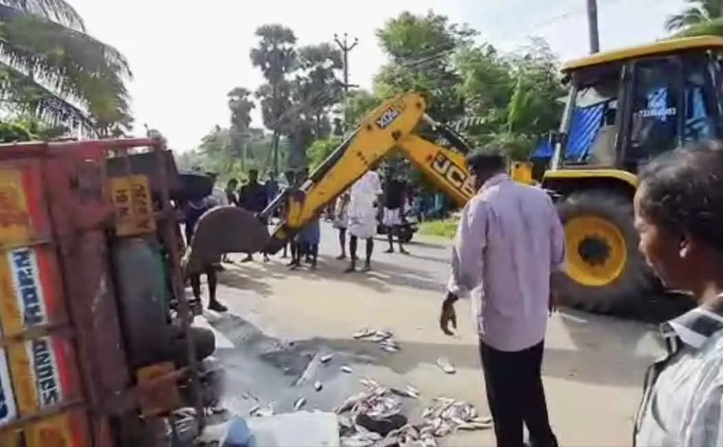 Vehicle   accident! woman passed away 