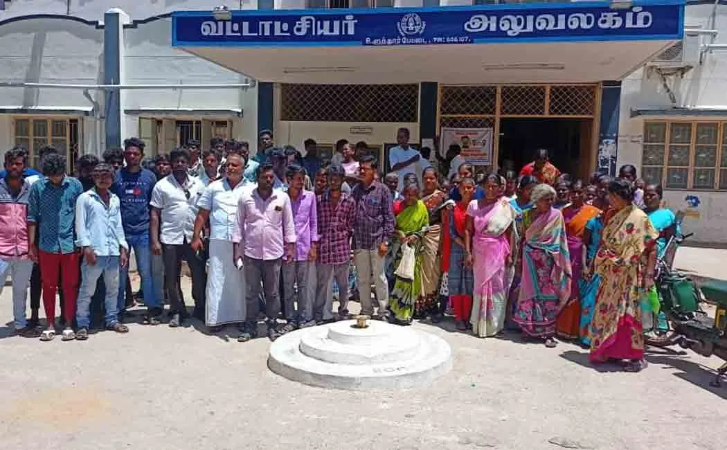 Tahsildar who did not fulfill the request! People besieged the office!