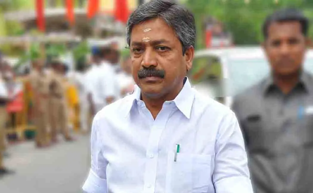 Tamilnadu BJP Approaching Ex Minister shanmugam  
