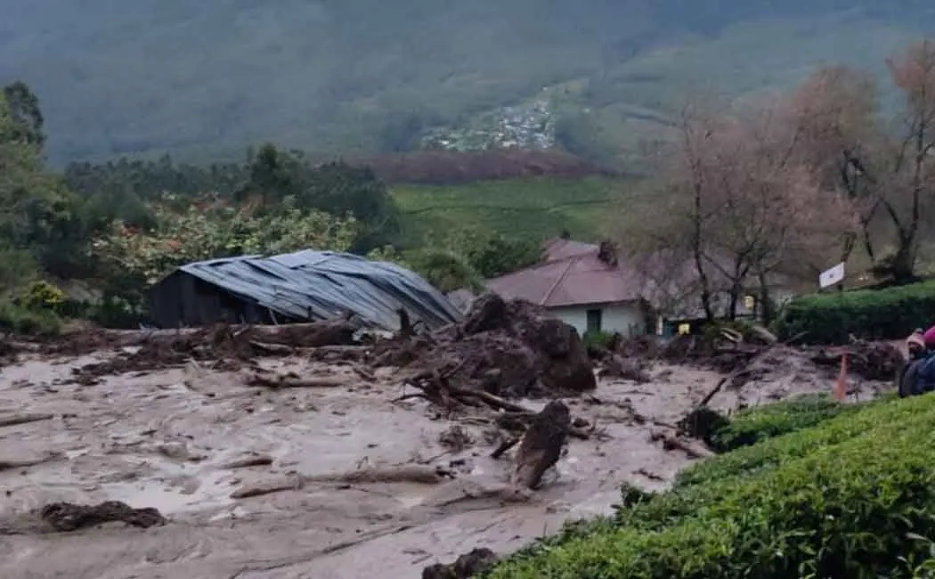 Terrible landslide in Munnar  