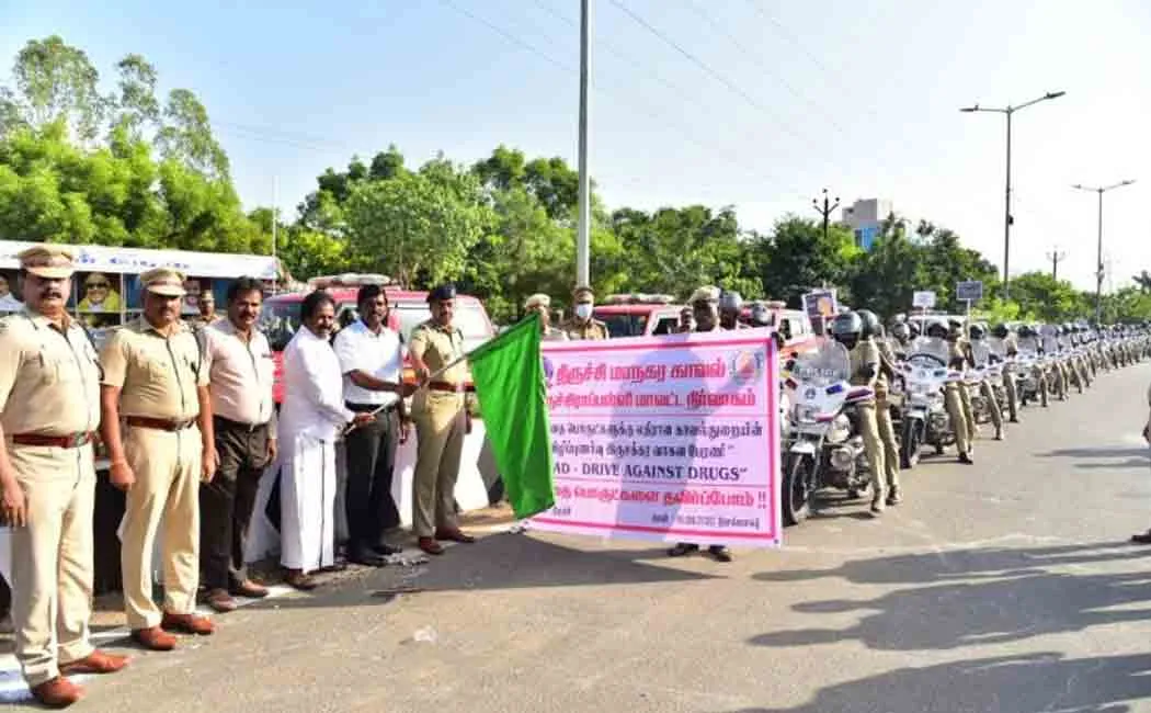 trichy police awareness bike rally  