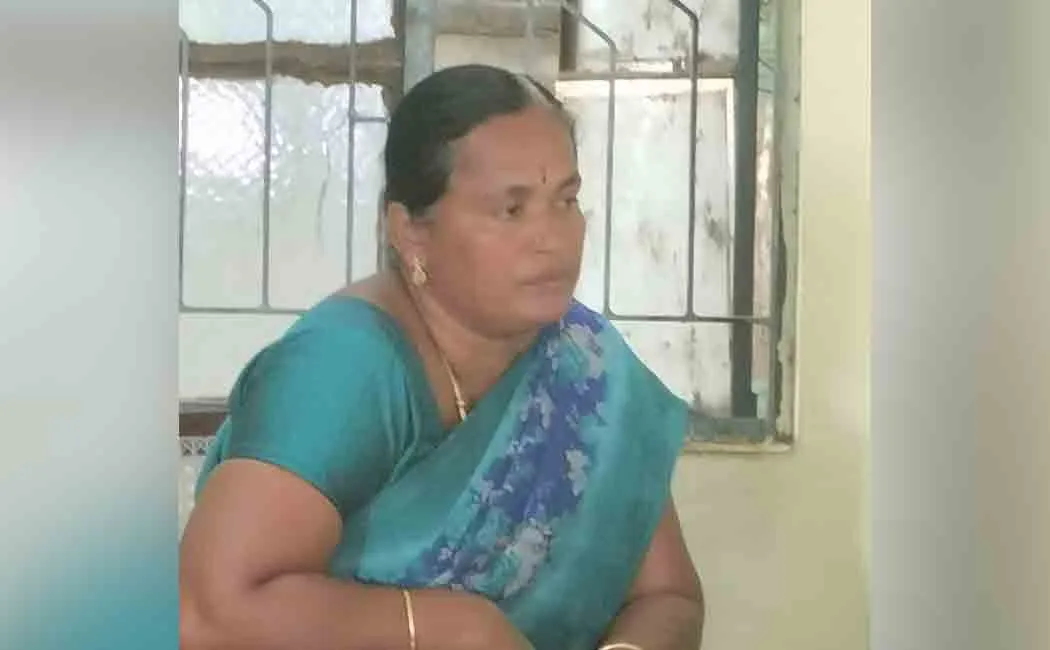 Regional operations manager caught while receiving bribe!