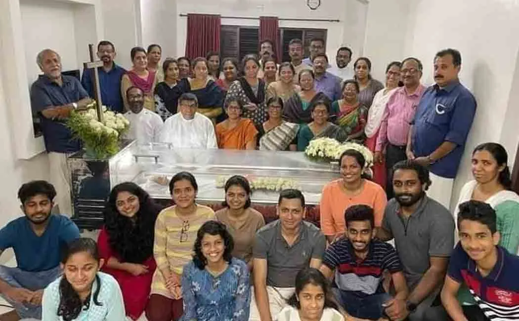   An attention-grabbing Kerala family