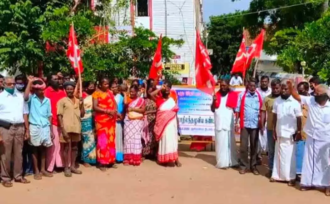 CITU party members thiruvaarur district support farmers 
