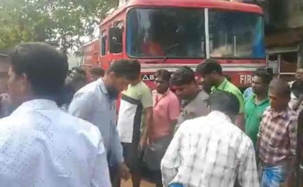 The fire in the shop! Rs. Goods worth 3.50 lakhs were by fire!