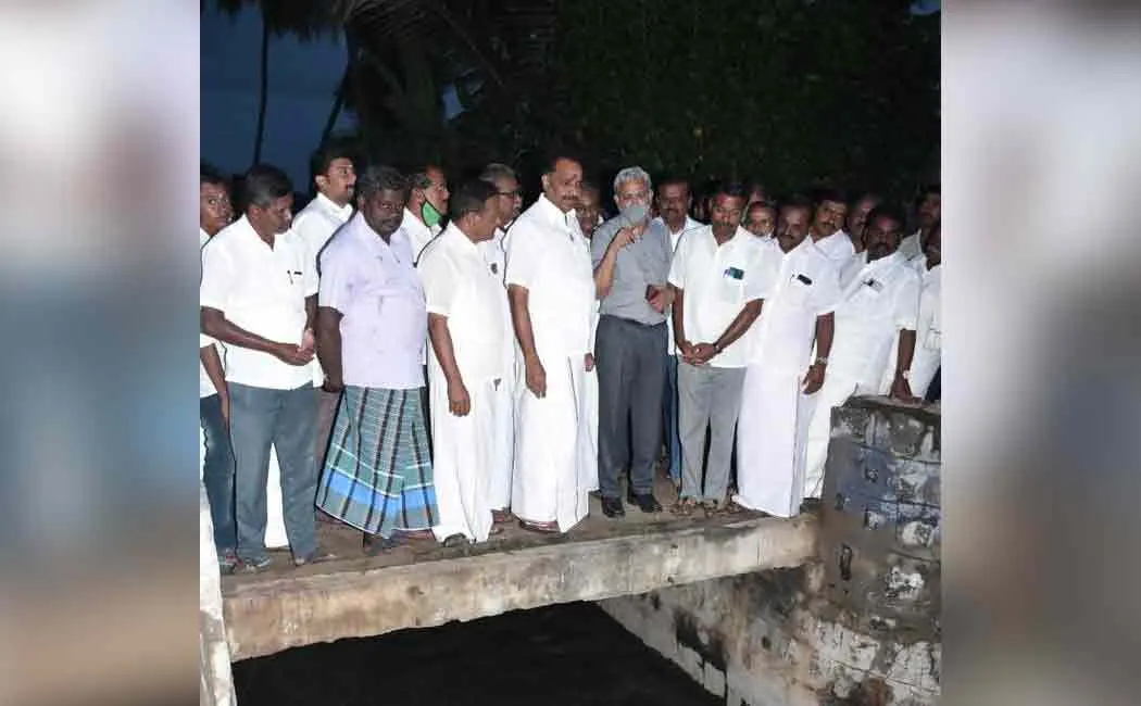 Permission will be given soon to put sand in the cow cart in the Cauvery river ..! - Minister Vijayabaskar