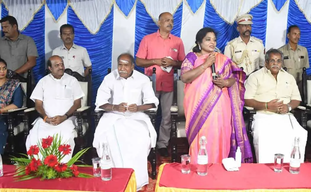 Hundreds of Muslims participate in Puducherry Governor's House Iftar