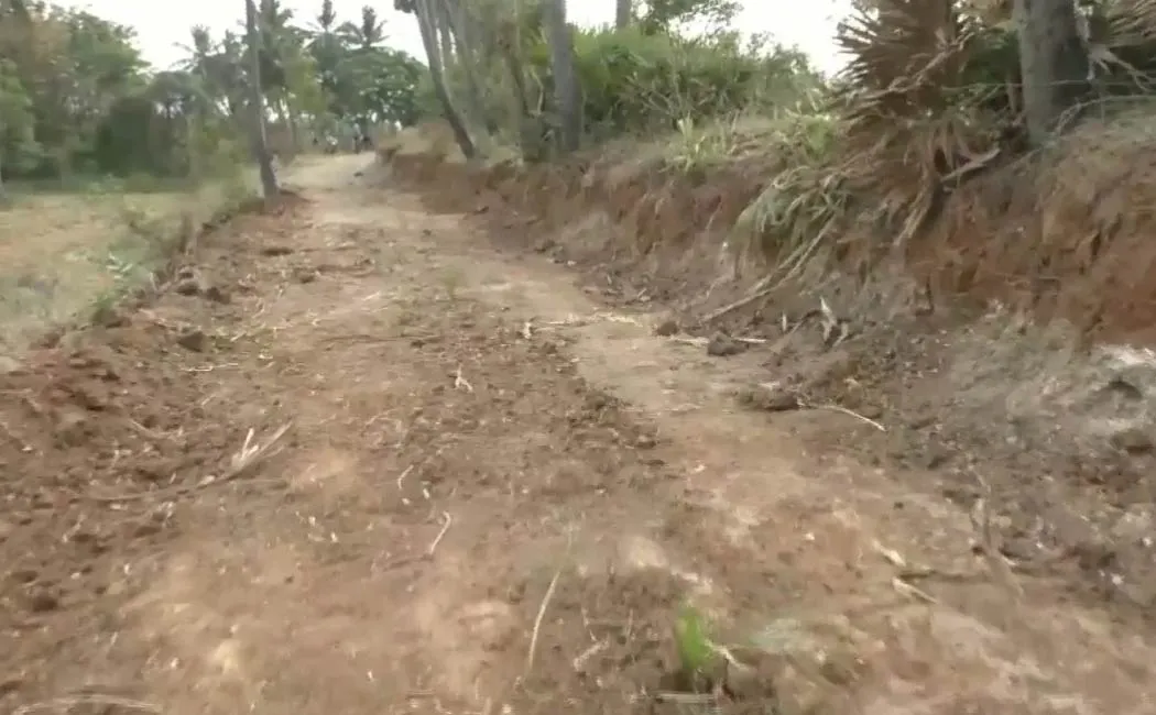 Villagers struggle Action should be taken  lake  built the road