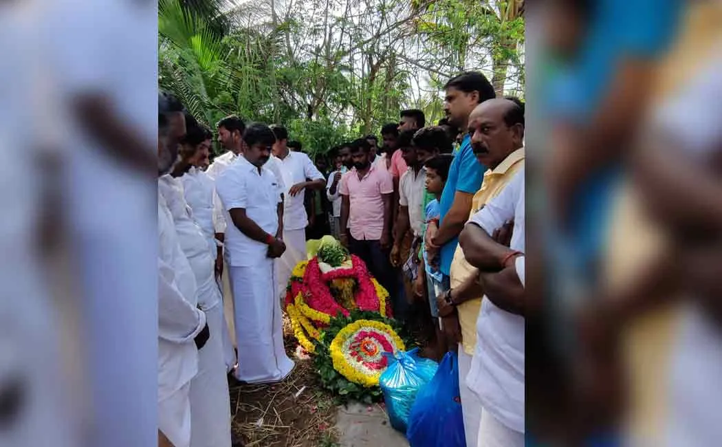 Ex. Minister Vijayabaskar's bull passes away 