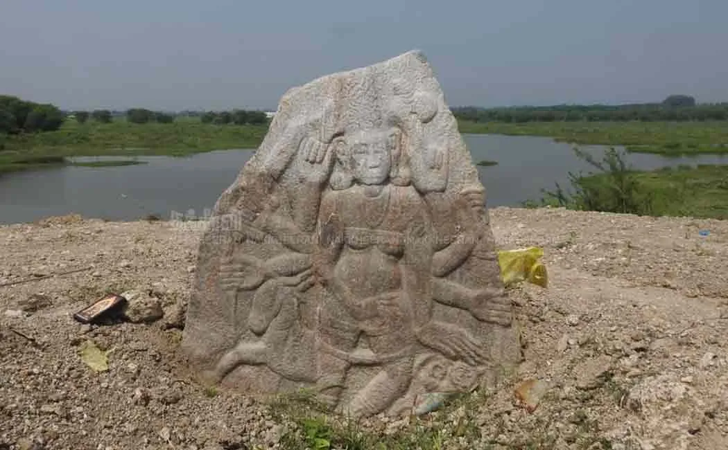 Discovery of 700-year-old ancient sculptures