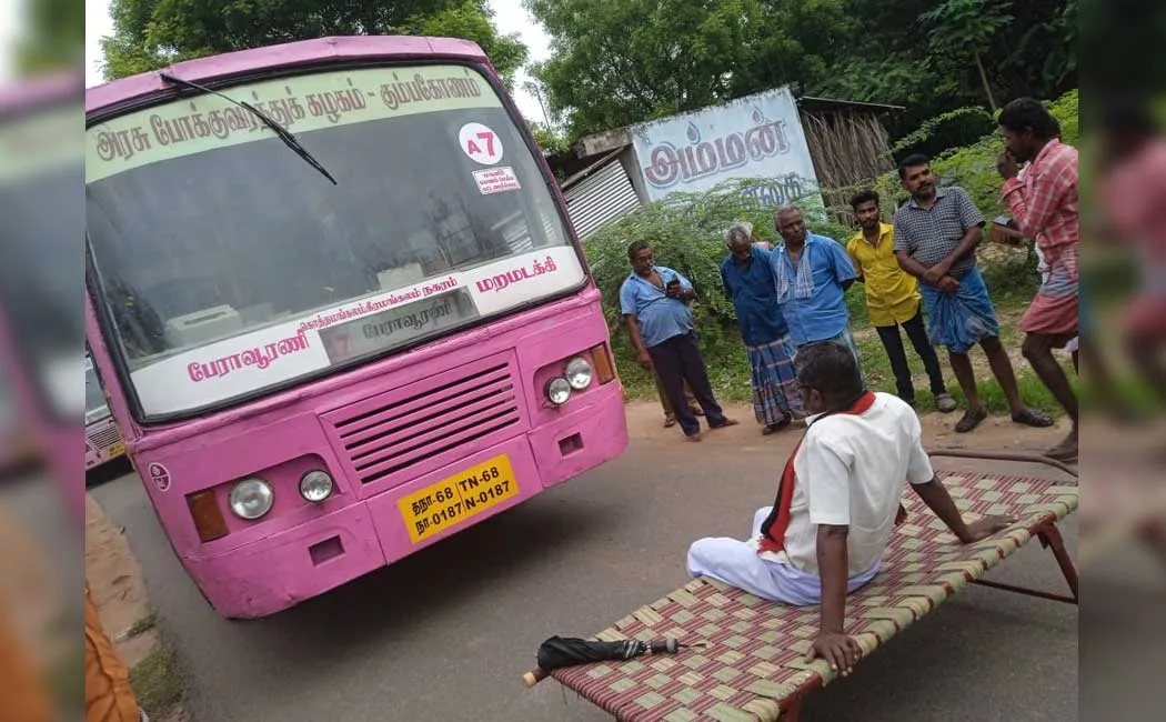 DMK leader who blocked the road as a single person