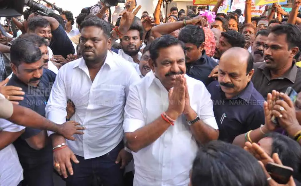 OPS - TTV Dinakaran meeting; ADMK district secretary meeting