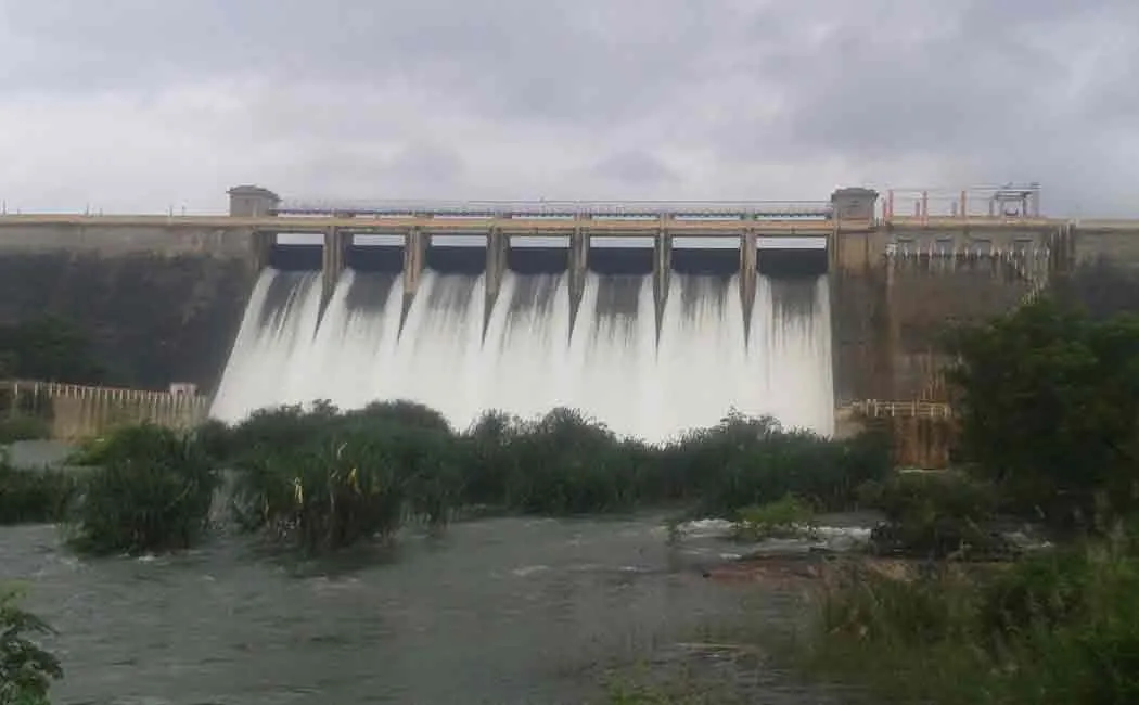 Youth passes away manimutharu dam while playing in river 