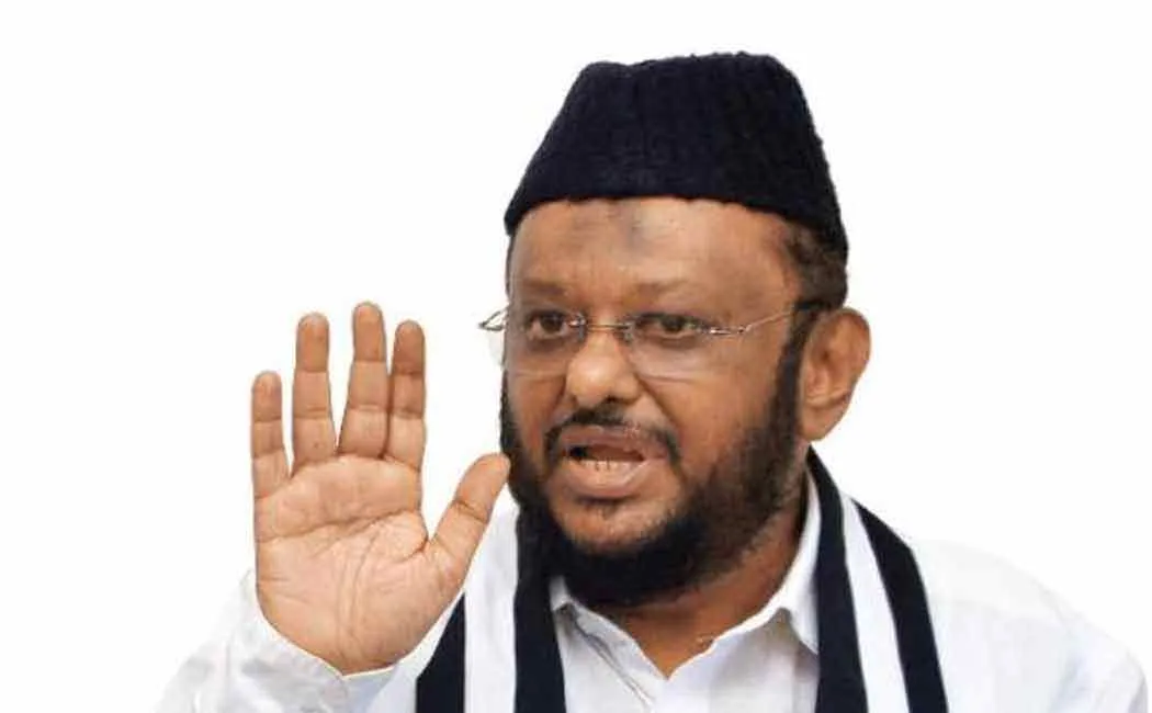 Governor bungalow prisoners issue 