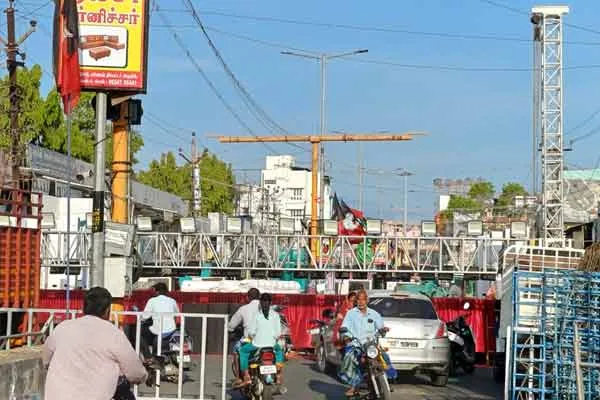 People will suffer if block the road in Dindigul and set  campaign for eps 