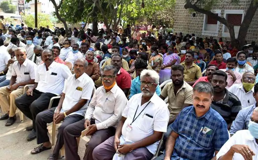 TNEB  Erode condemning the Tamil Nadu government