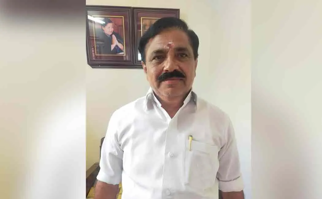 Nellai Subramania Raja who removed from the AIADMK press meet 