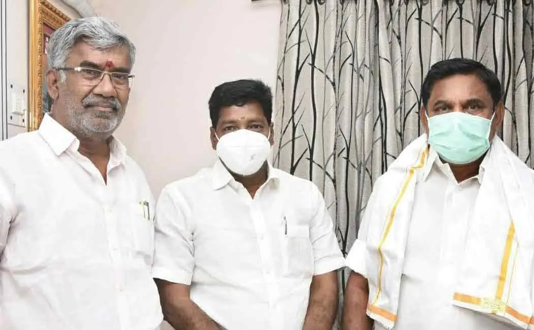AMMK chief executive who joined to ADMK  