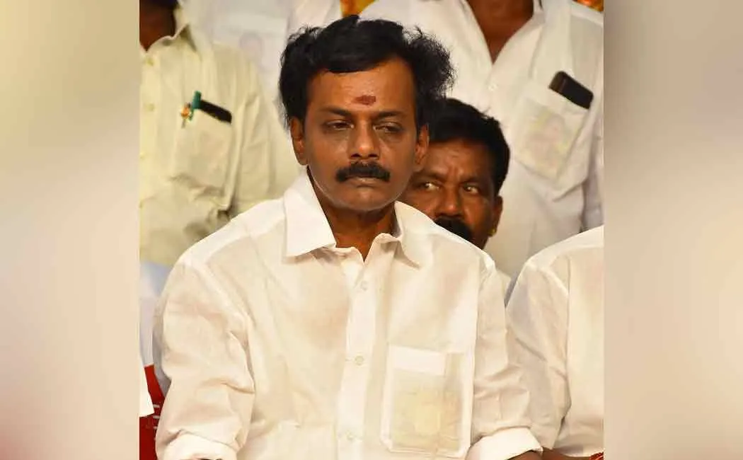 Case filed against former minister's aide ..!