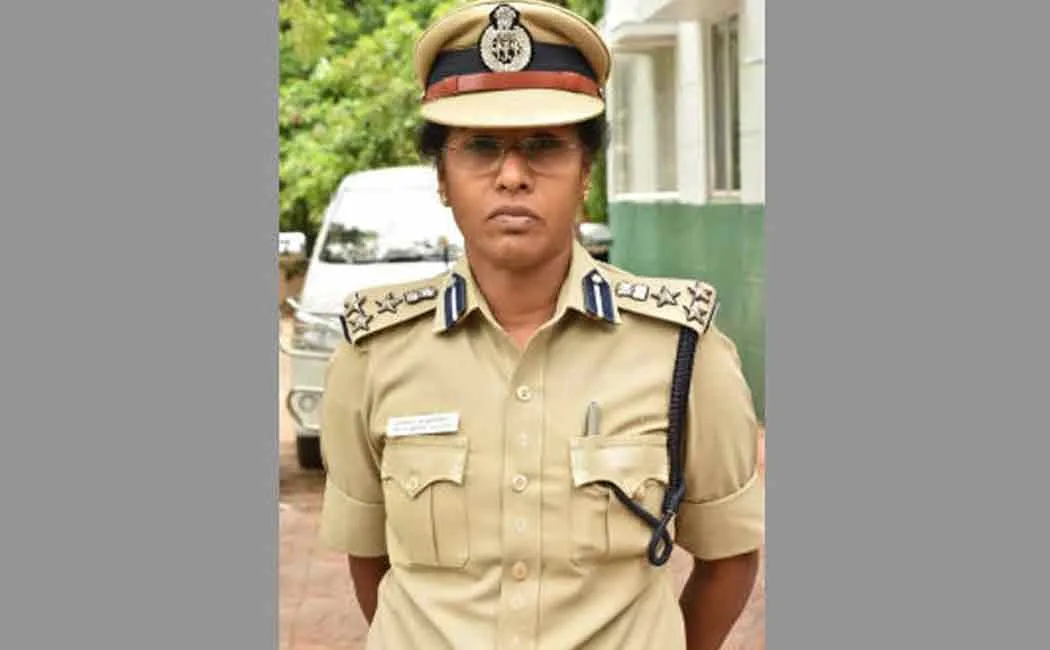Trichy Police Aani Vijaya helped for food 
