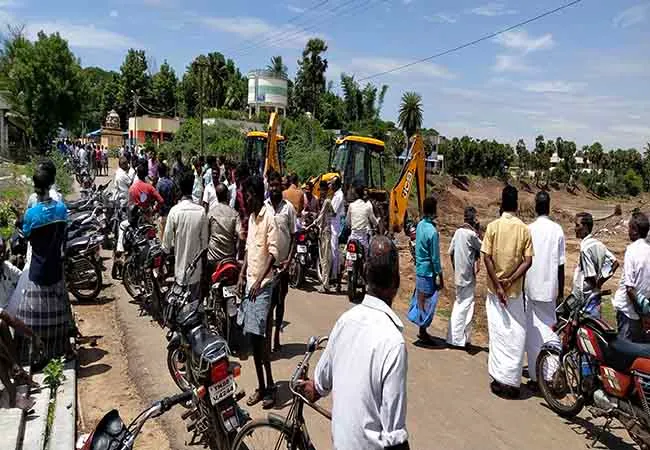 thanjavur district Thousand Years Old Chola Trench Strike the peoples