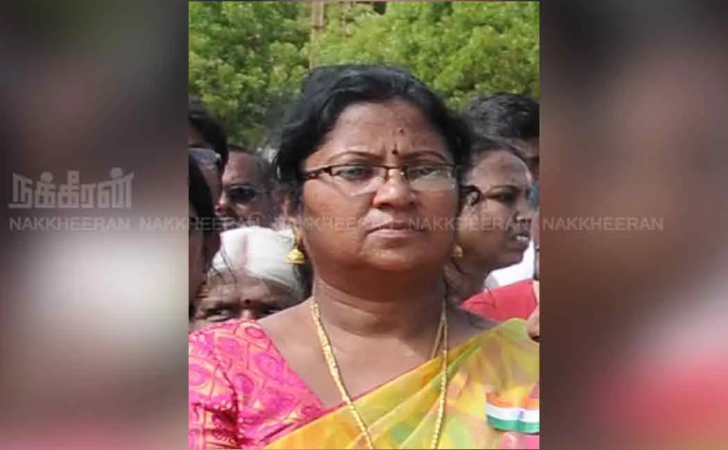 case filed on lady officer at karur