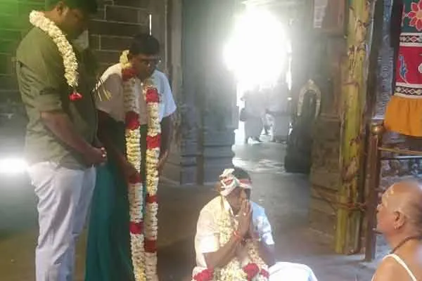 erode east by election admk candidate pray for virudhachalam viruthagirishwarar temple 